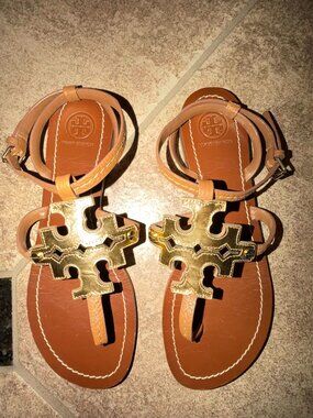 Tory Burch Chandler Sandals in Royal Tan & Gold (Size 8)